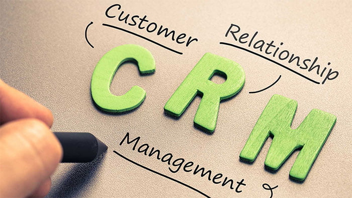 CRM چیست؛ آشنایی با اهمیت و کاربرد مدیریت ارتباط با مشتری در کسب‌و‌کارها